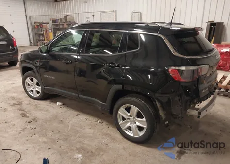 2022 Jeep Compass Latitude 4X4 z USA, uszkodzony, nr VIN 3C4NJDBB4NT135016